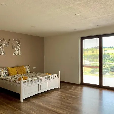 Luxury Gallery Korytarky * Zlatna