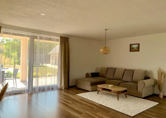 別荘 Luxury Gallery Korytarky *