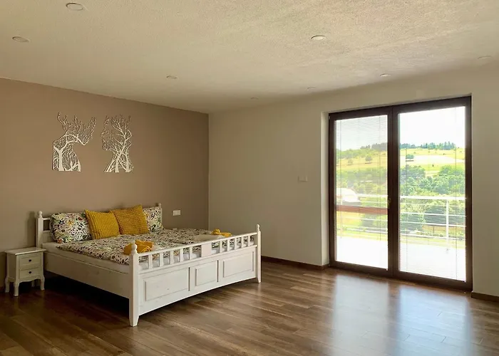 Luxury Gallery Korytarky * Zlatna